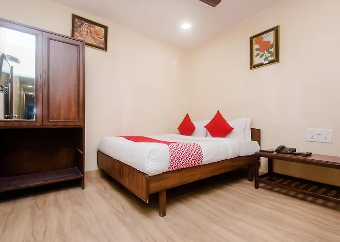 Oyo Shivar Guest House Near Carnival Cinemas Imax Mumbai
